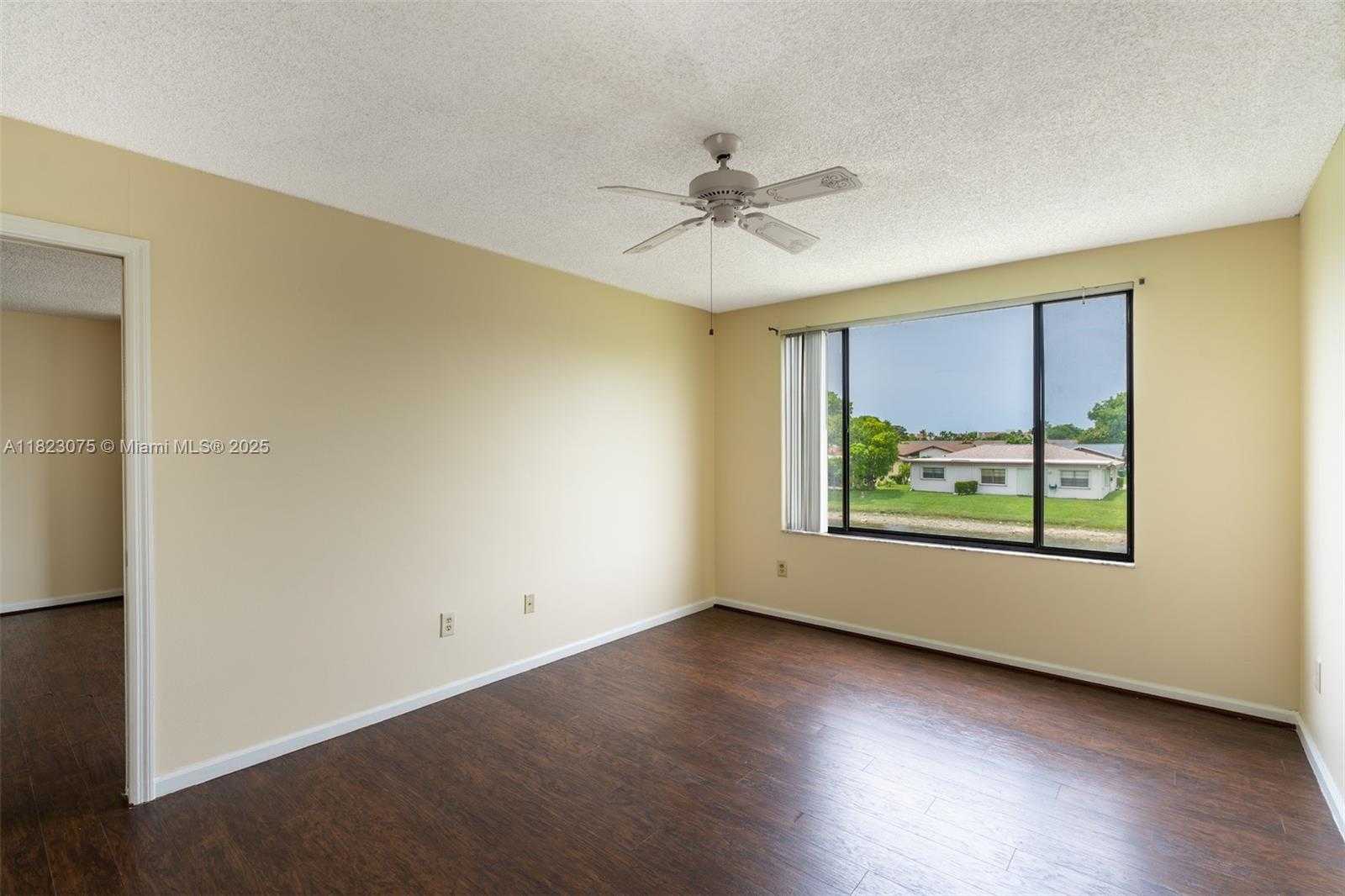 Small Image of 9455 NORTH BELFORT CIR #211, Tamarac Number 16