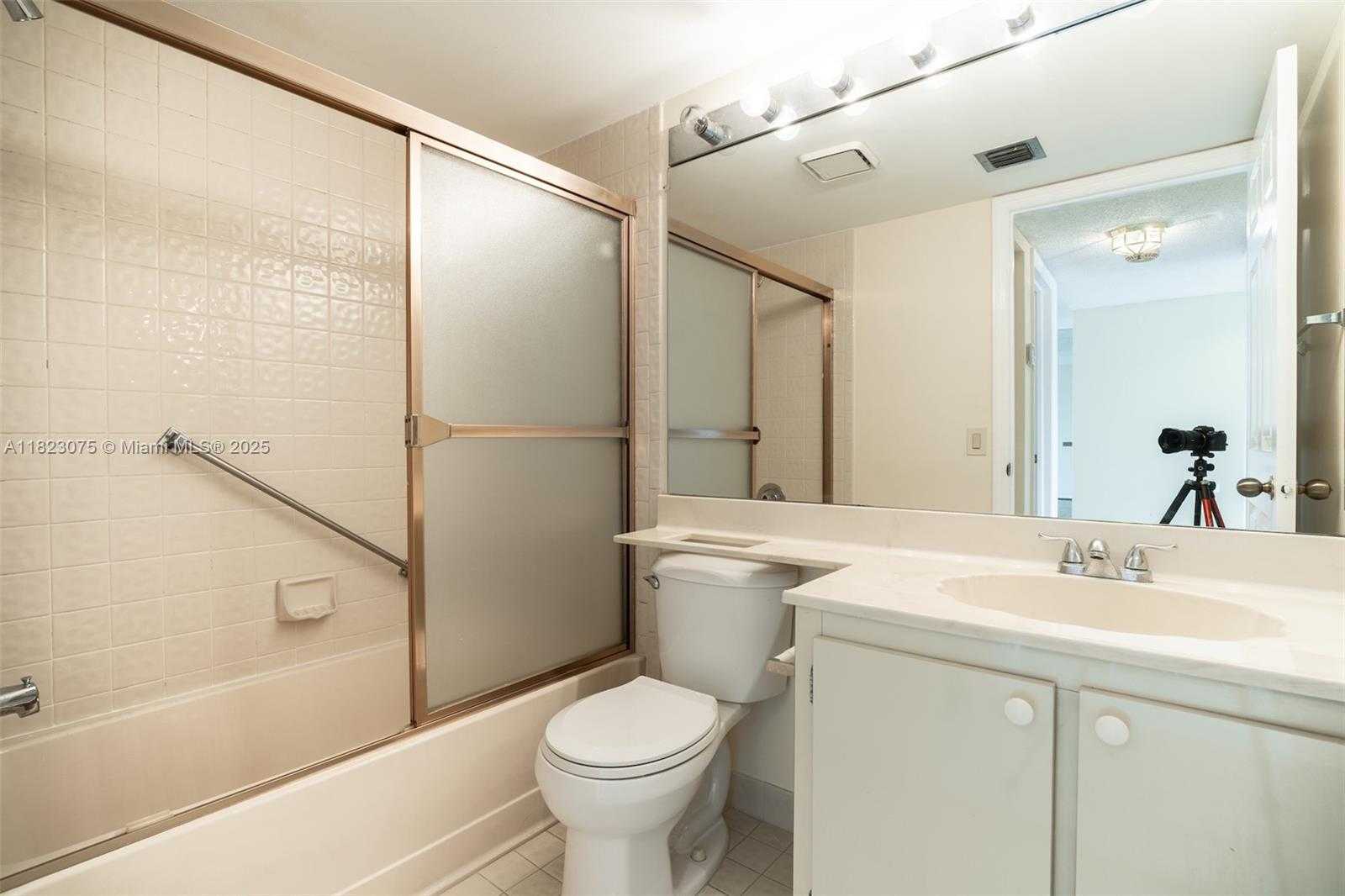 Small Image of 9455 NORTH BELFORT CIR #211, Tamarac Number 19