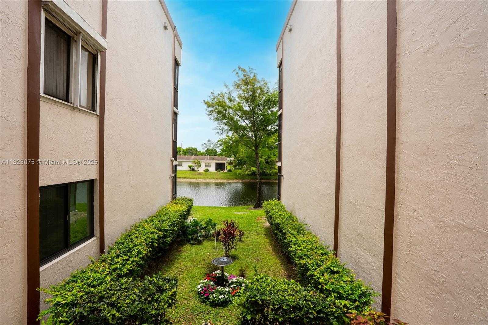 Small Image of 9455 NORTH BELFORT CIR #211, Tamarac Number 23