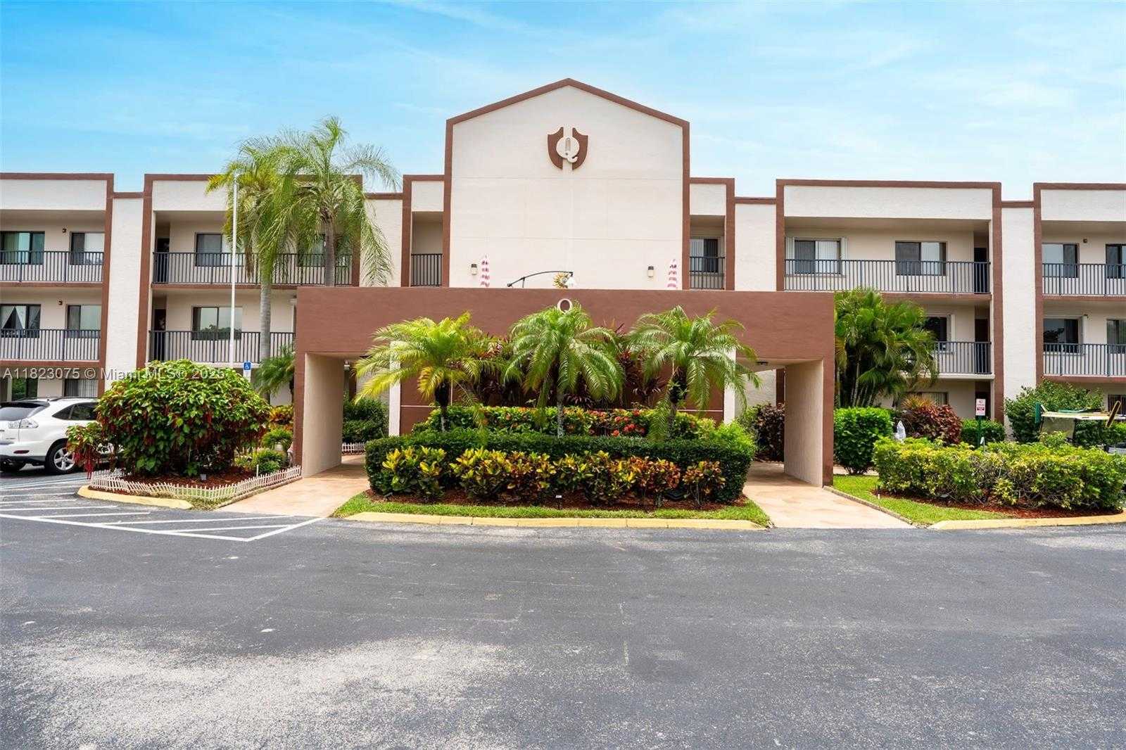 Small Image of 9455 NORTH BELFORT CIR #211, Tamarac Number 24