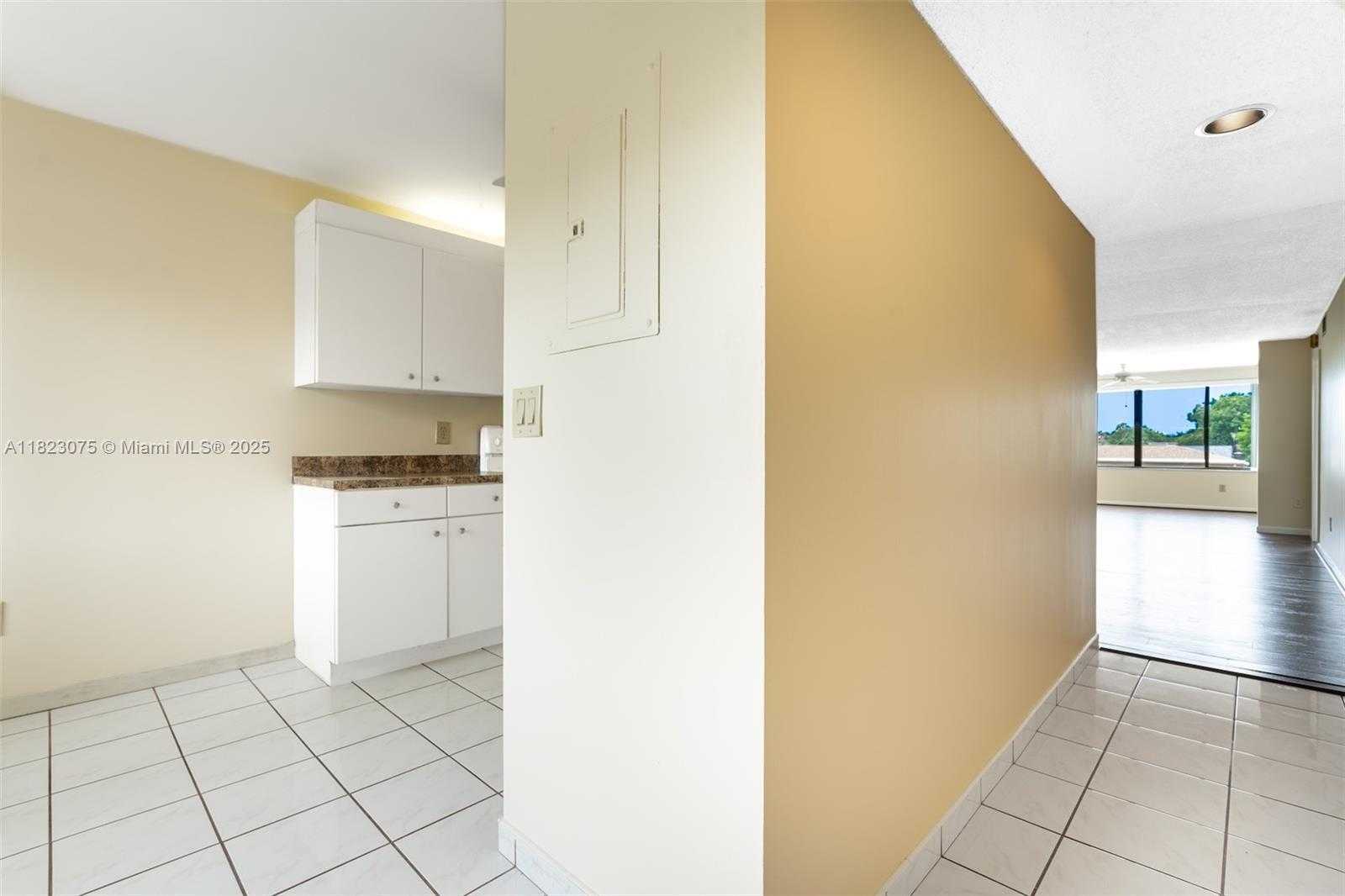 Small Image of 9455 NORTH BELFORT CIR #211, Tamarac Number 3