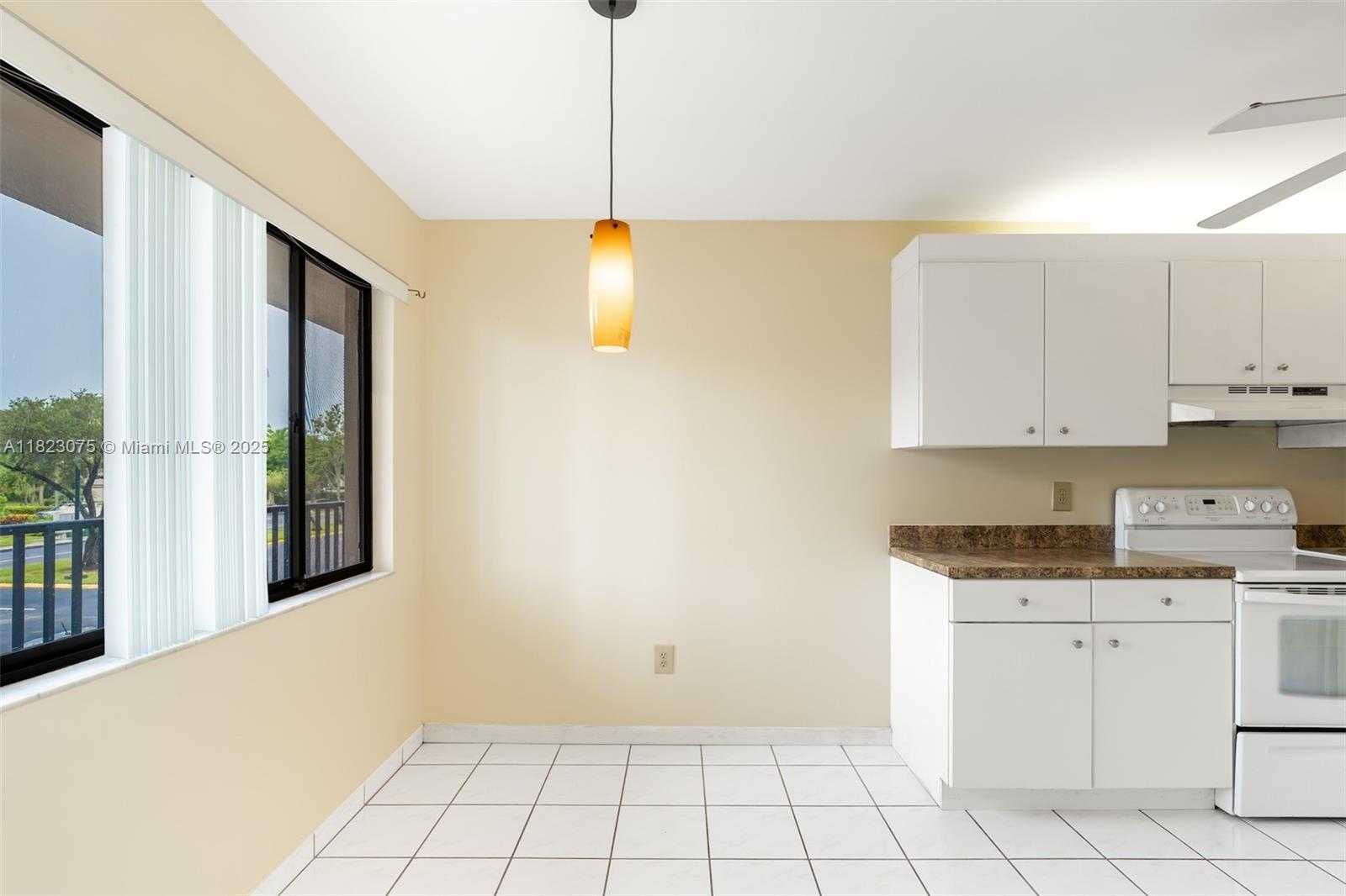 Small Image of 9455 NORTH BELFORT CIR #211, Tamarac Number 4