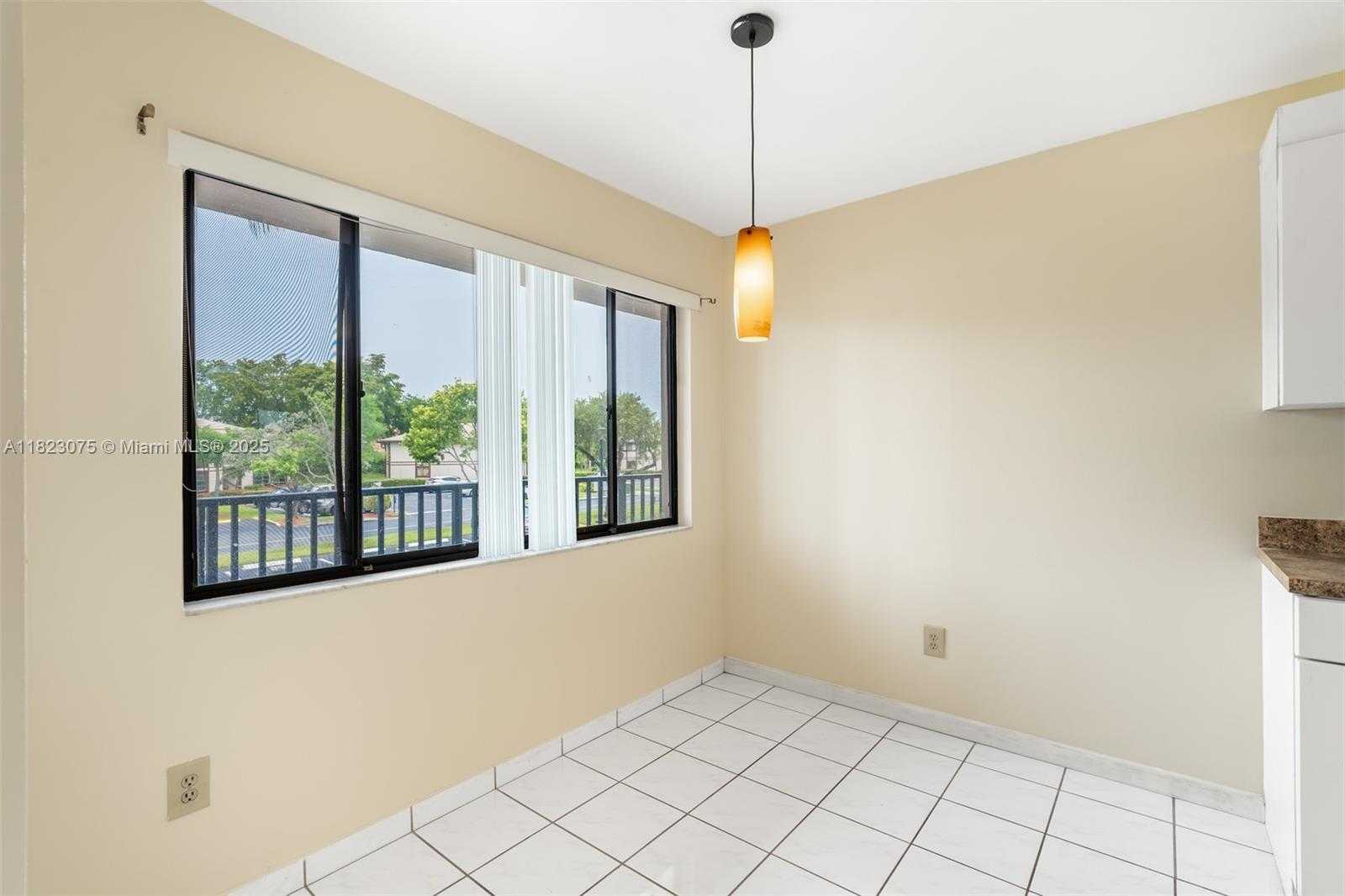 Small Image of 9455 NORTH BELFORT CIR #211, Tamarac Number 5