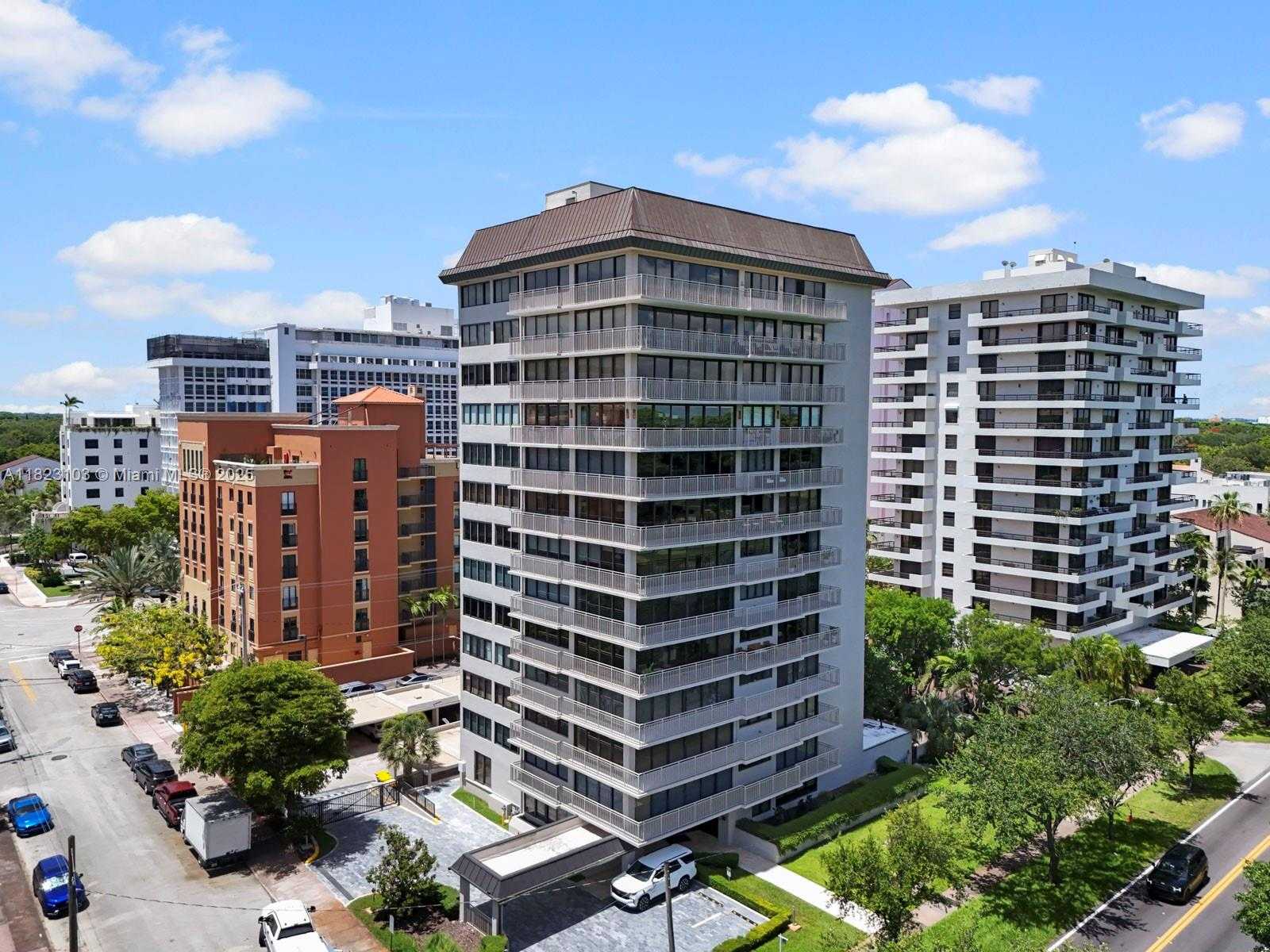 Small Image of 700 CORAL WAY #5, Coral Gables Number 3