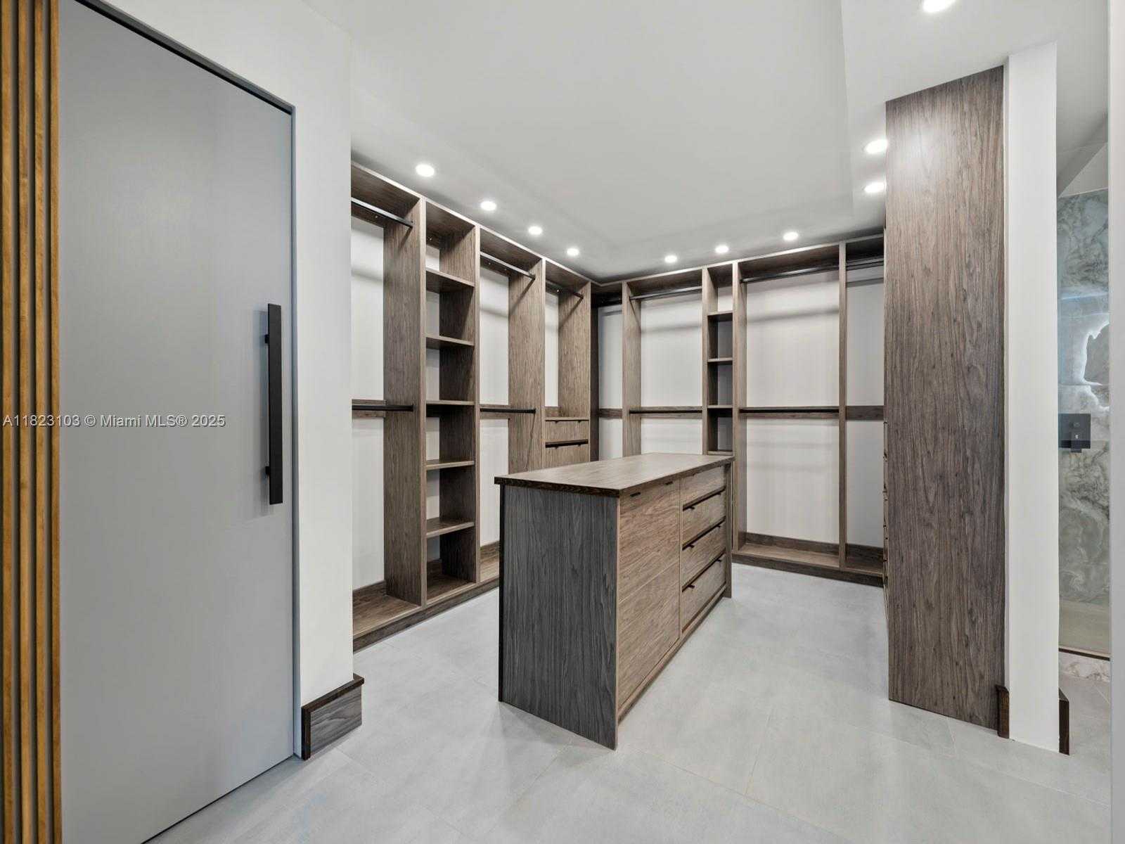 Small Image of 700 CORAL WAY #5, Coral Gables Number 33