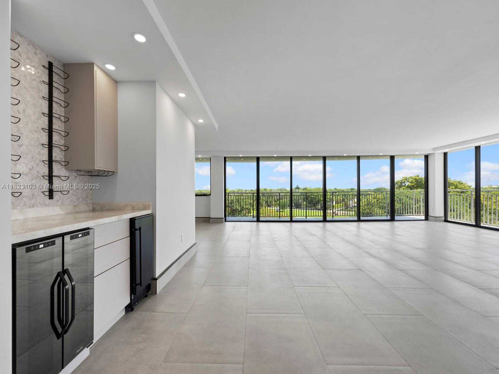 Small Image of 700 CORAL WAY #5, Coral Gables Number 4