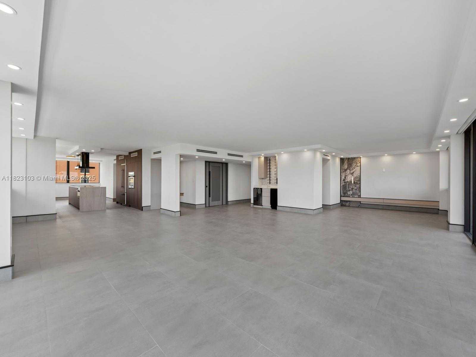 Small Image of 700 CORAL WAY #5, Coral Gables Number 9