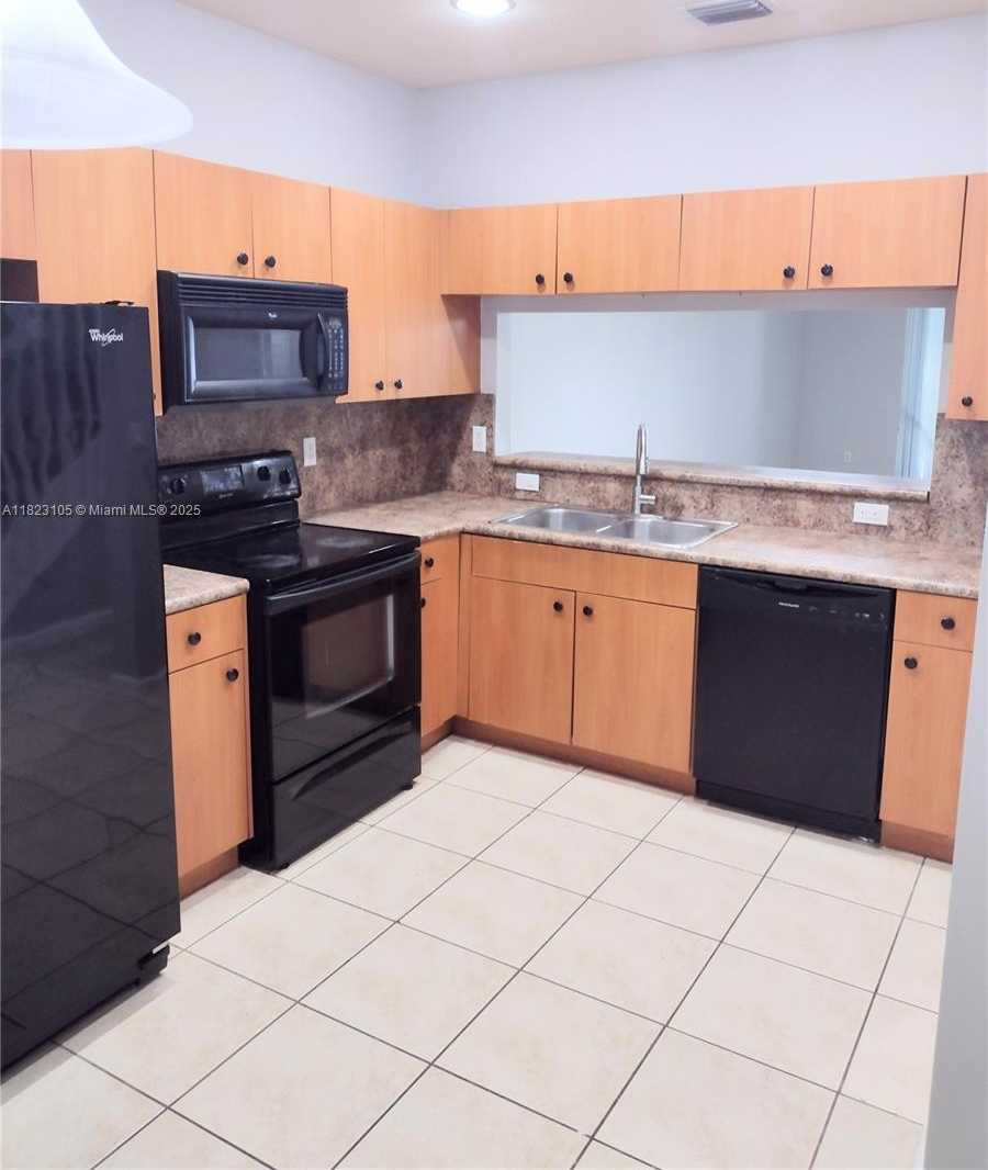 Small Image of 2612 SOUTH WEST 82ND AVE #105, Miramar Number 4