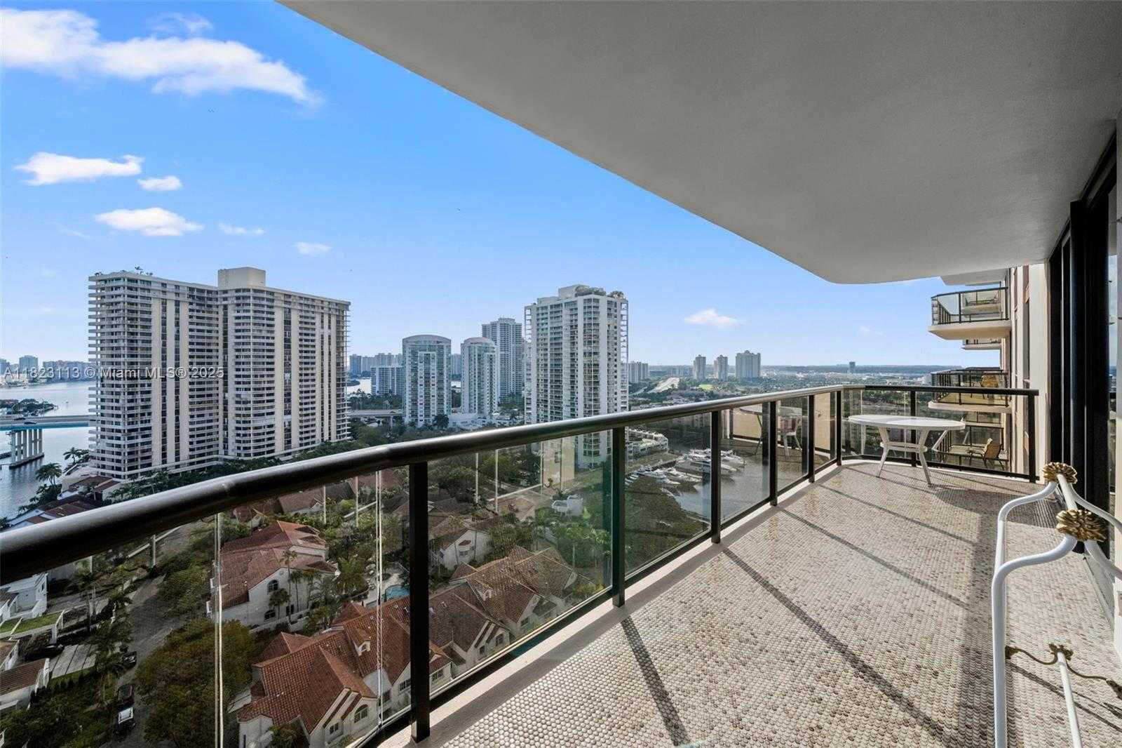 Small Image of 19667 TURNBERRY WAY #20B, Aventura Number 11