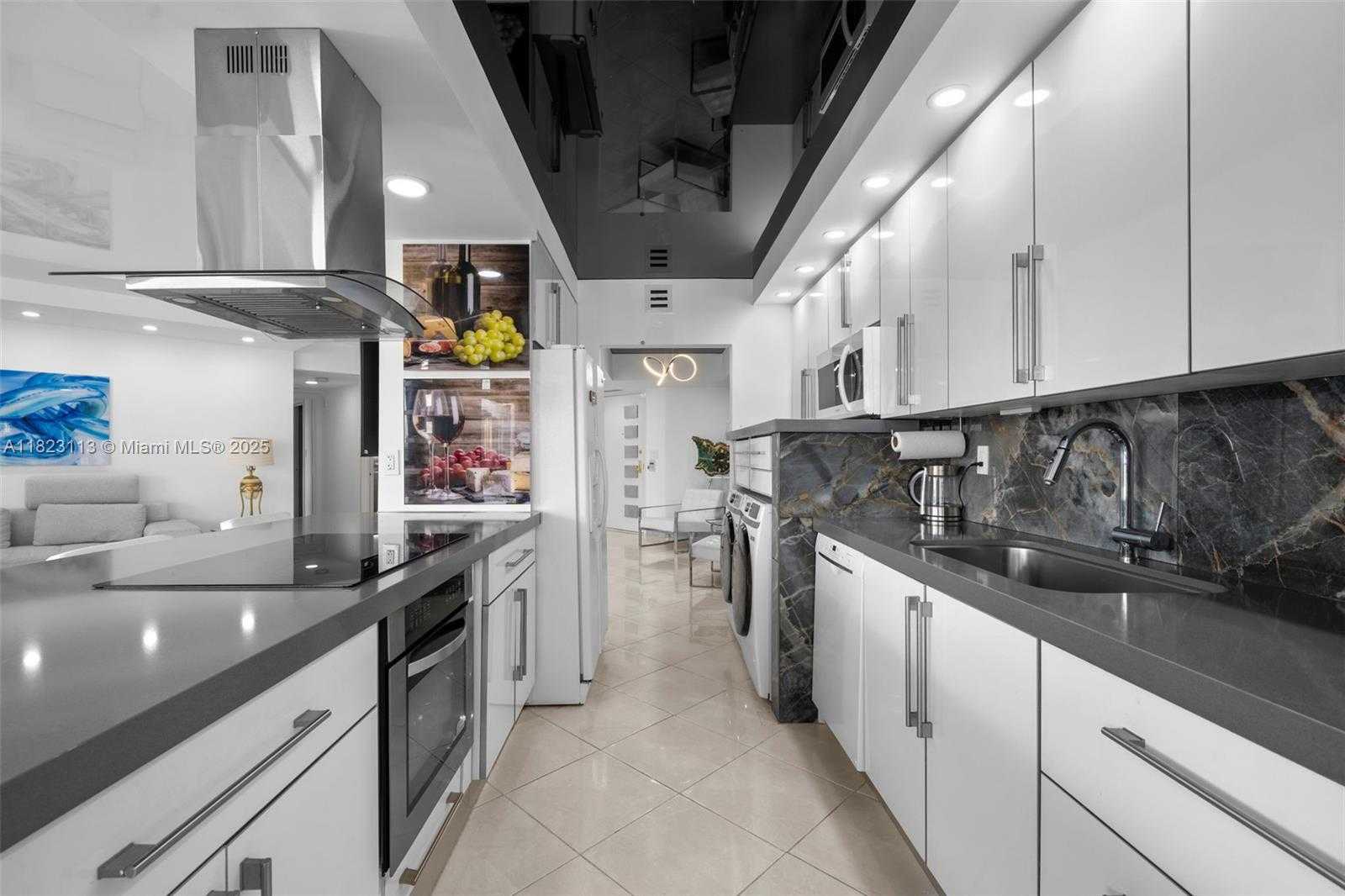 Small Image of 19667 TURNBERRY WAY #20B, Aventura Number 19
