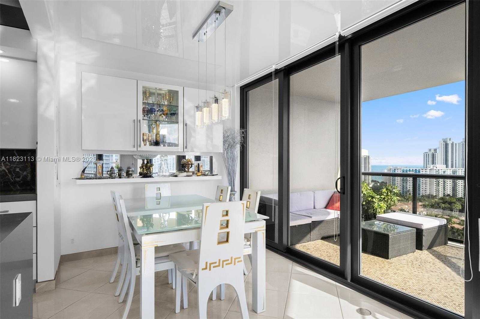 Small Image of 19667 TURNBERRY WAY #20B, Aventura Number 23