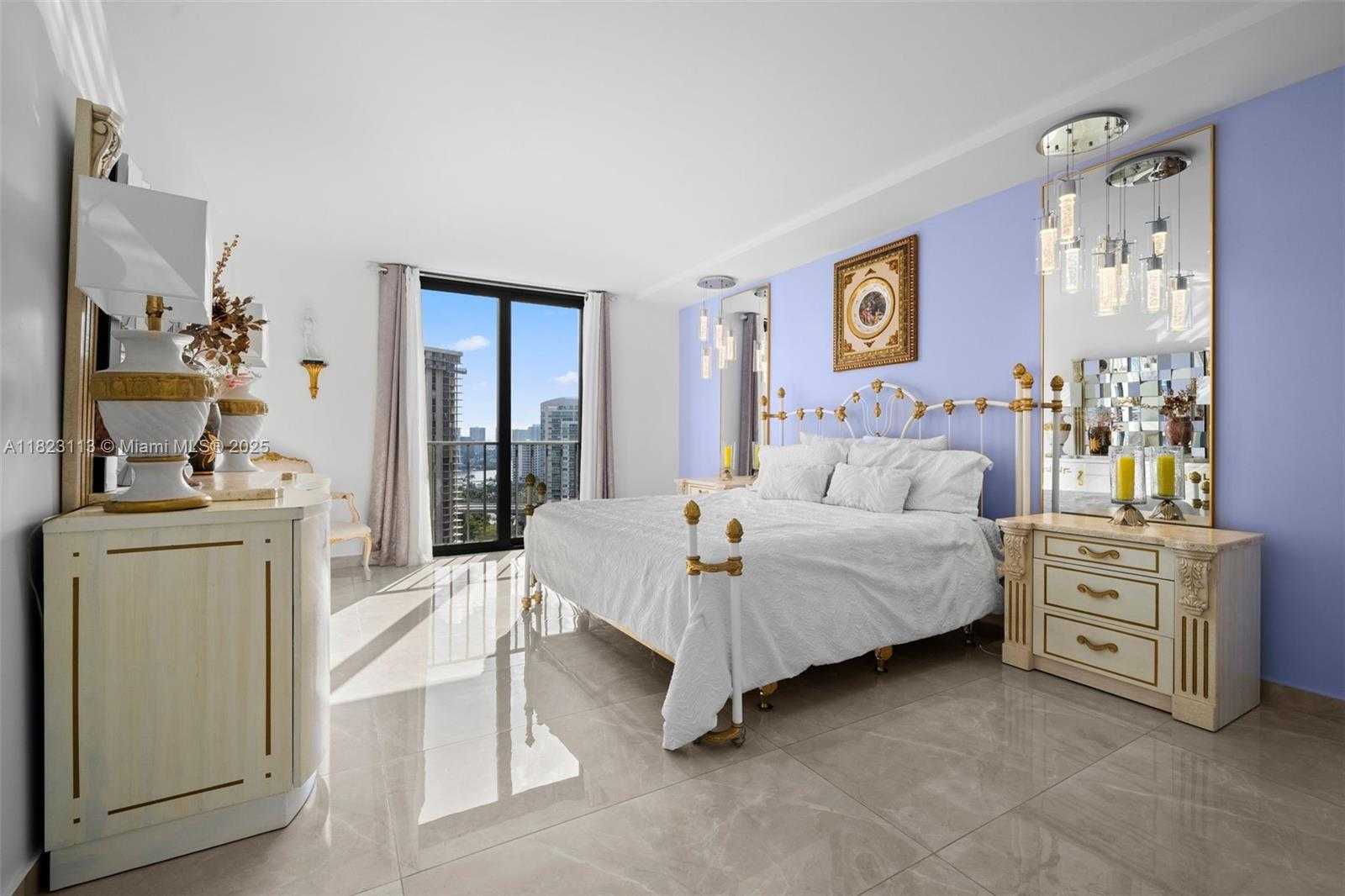 Small Image of 19667 TURNBERRY WAY #20B, Aventura Number 34