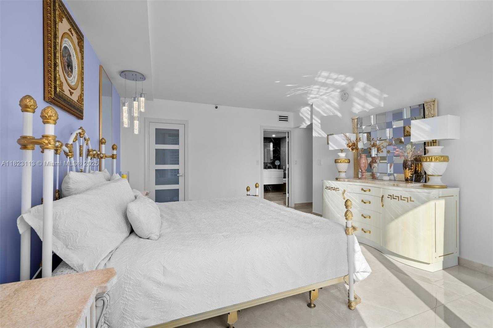 Small Image of 19667 TURNBERRY WAY #20B, Aventura Number 35