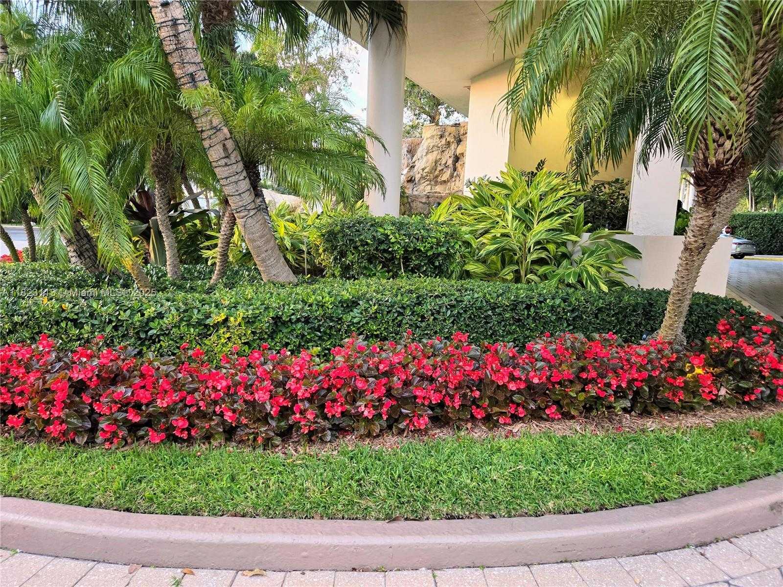 Small Image of 19667 TURNBERRY WAY #20B, Aventura Number 36