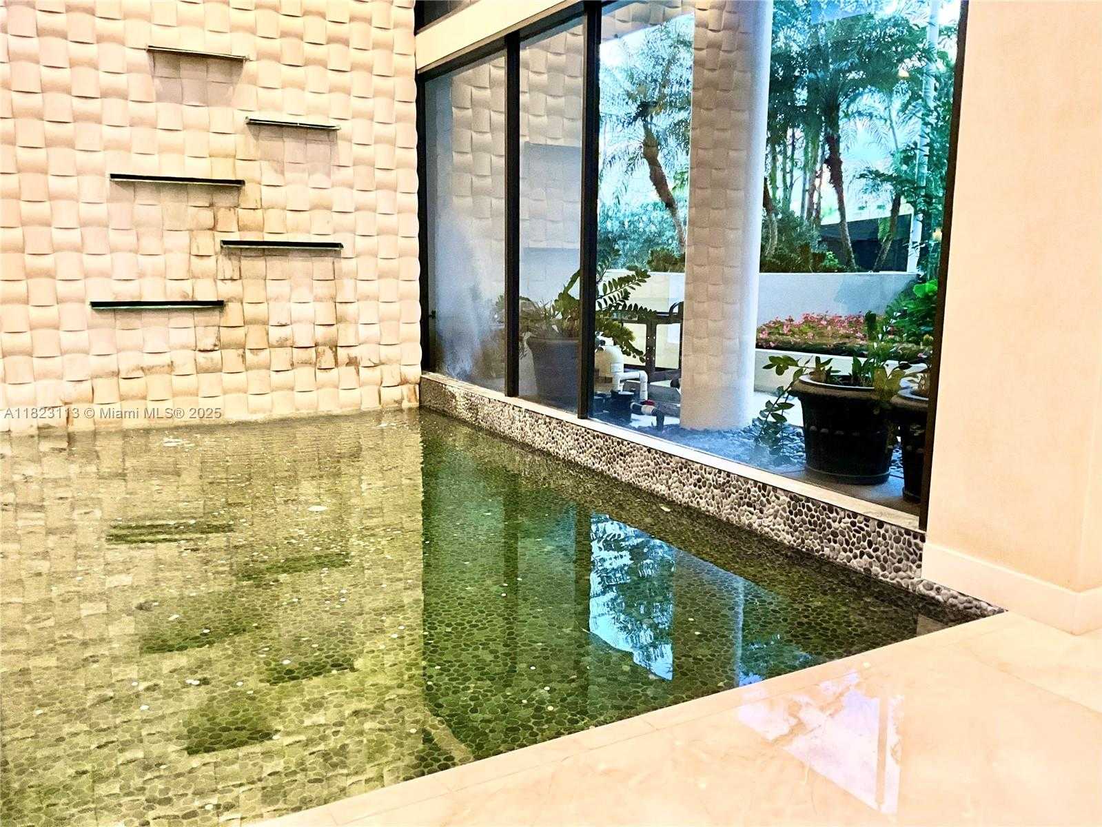 Small Image of 19667 TURNBERRY WAY #20B, Aventura Number 39