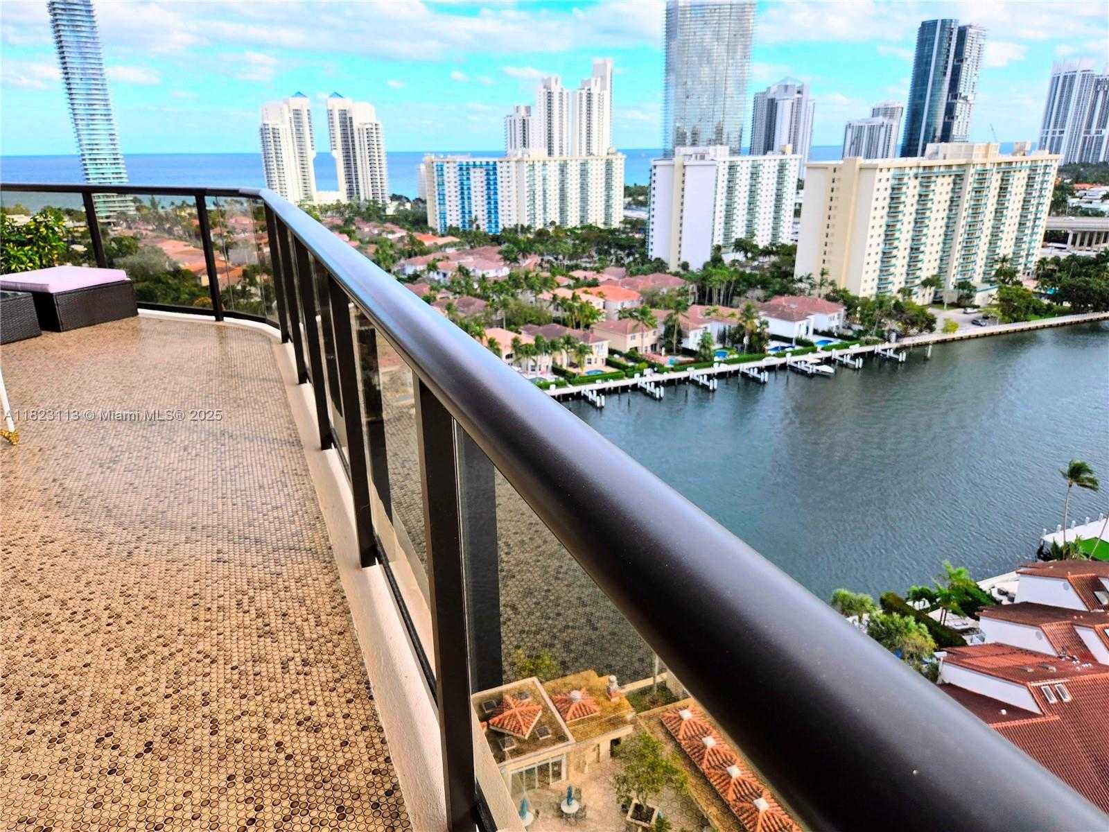Small Image of 19667 TURNBERRY WAY #20B, Aventura Number 7