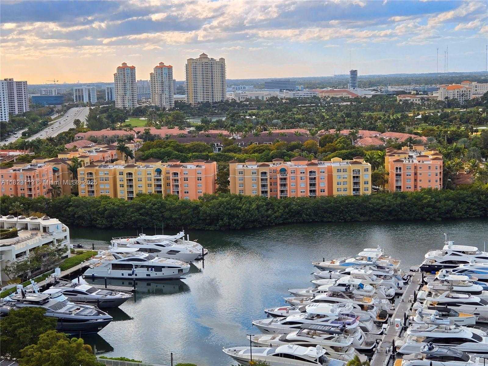 Small Image of 19667 TURNBERRY WAY #20B, Aventura Number 9