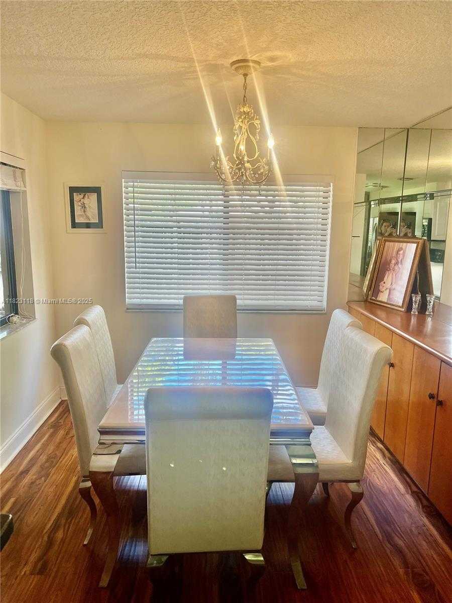 Small Image of 9211 CHELSEA DRIVE N, Plantation Number 11