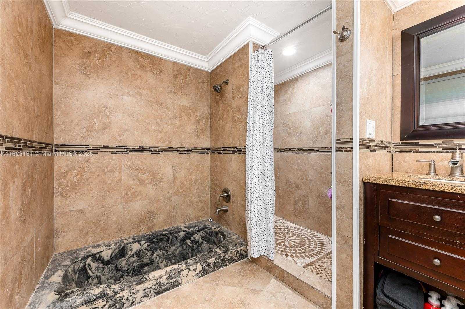 Small Image of 6797 SOUTH WEST 40TH ST #71, Davie Number 25