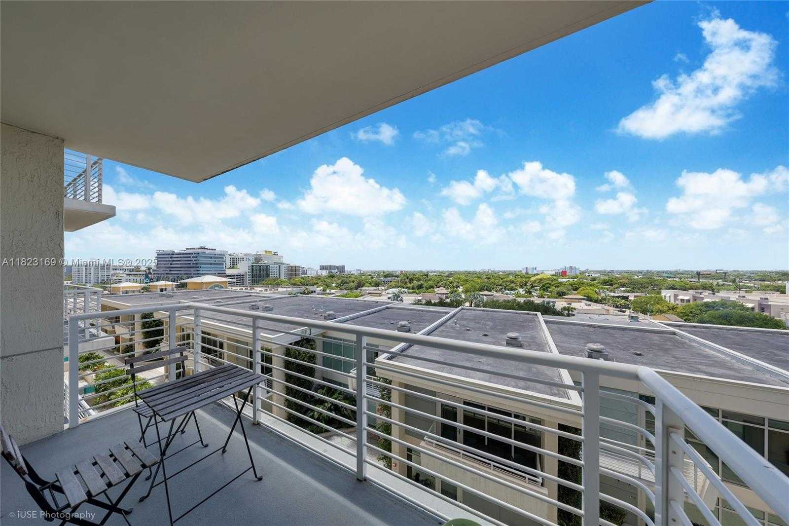 Small Image of Miami Number 7