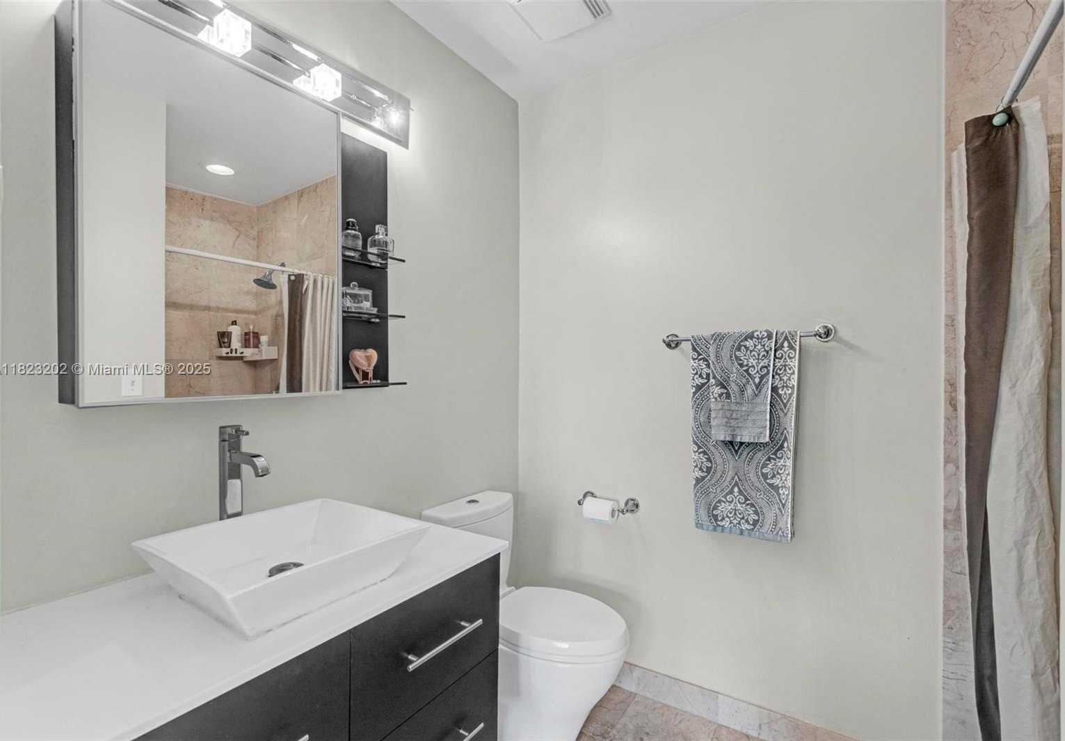 Small Image of 2138 VAN BUREN ST #605, Hollywood Number 24