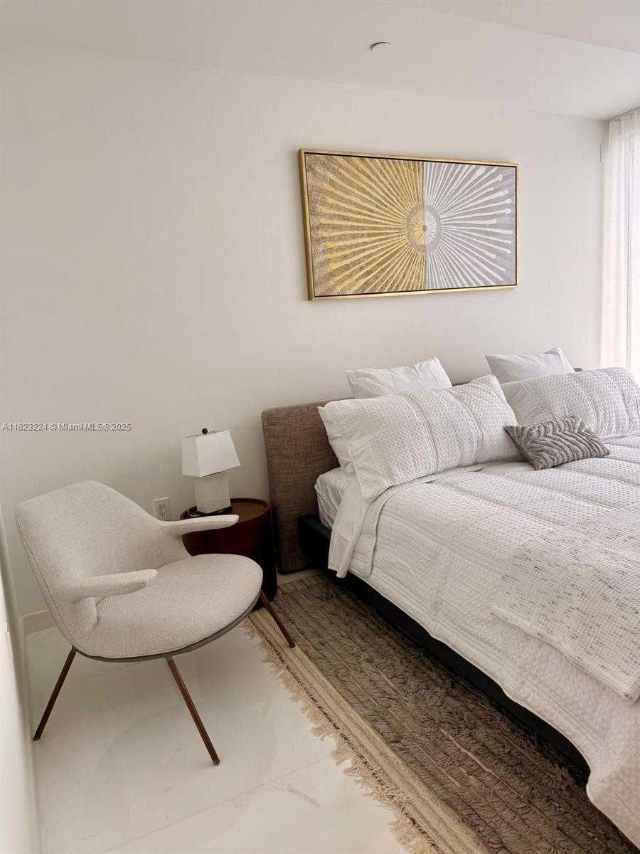Small Image of 300 BISCAYNE BLVD WAY #5009, Miami Number 13