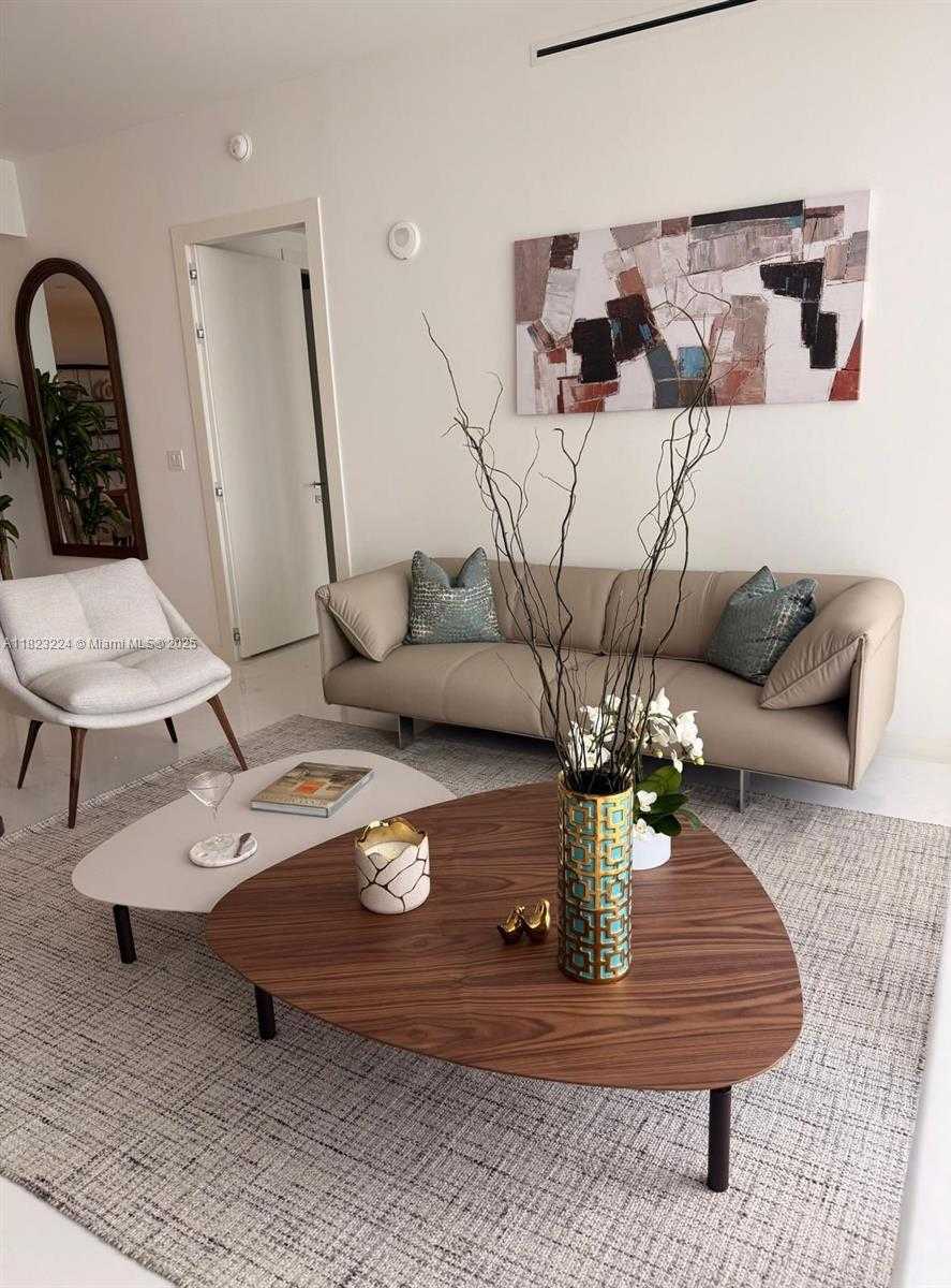 Small Image of 300 BISCAYNE BLVD WAY #5009, Miami Number 5