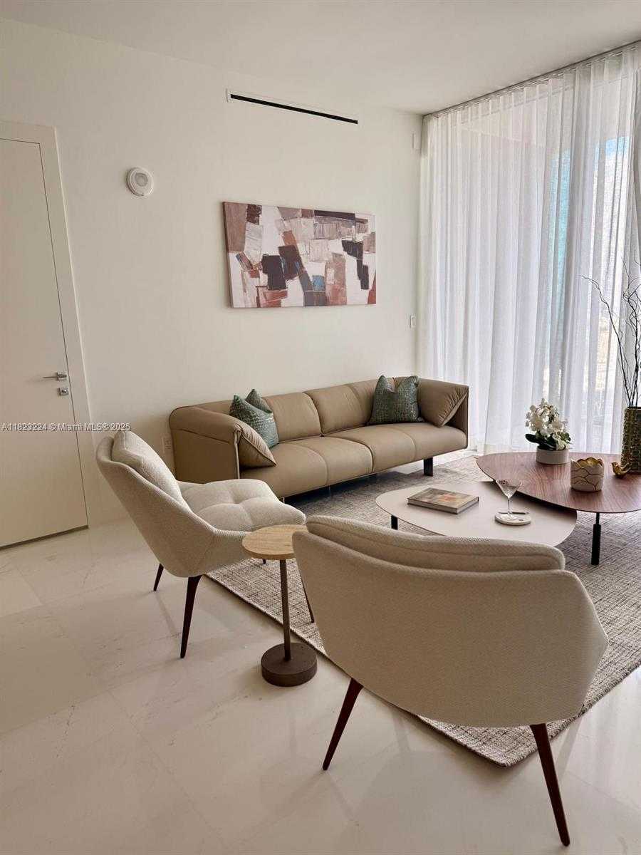 Small Image of 300 BISCAYNE BLVD WAY #5009, Miami Number 6