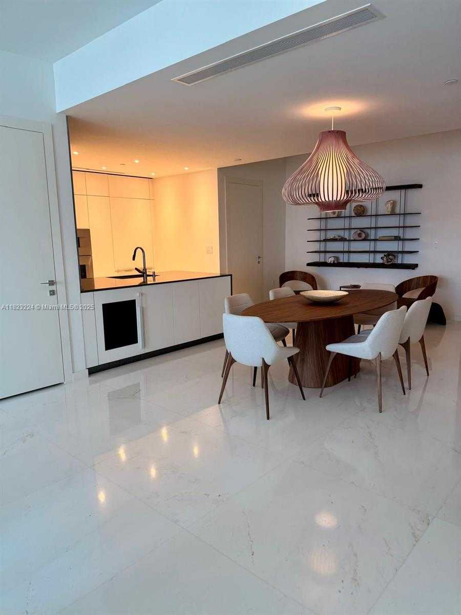 Small Image of 300 BISCAYNE BLVD WAY #5009, Miami Number 8