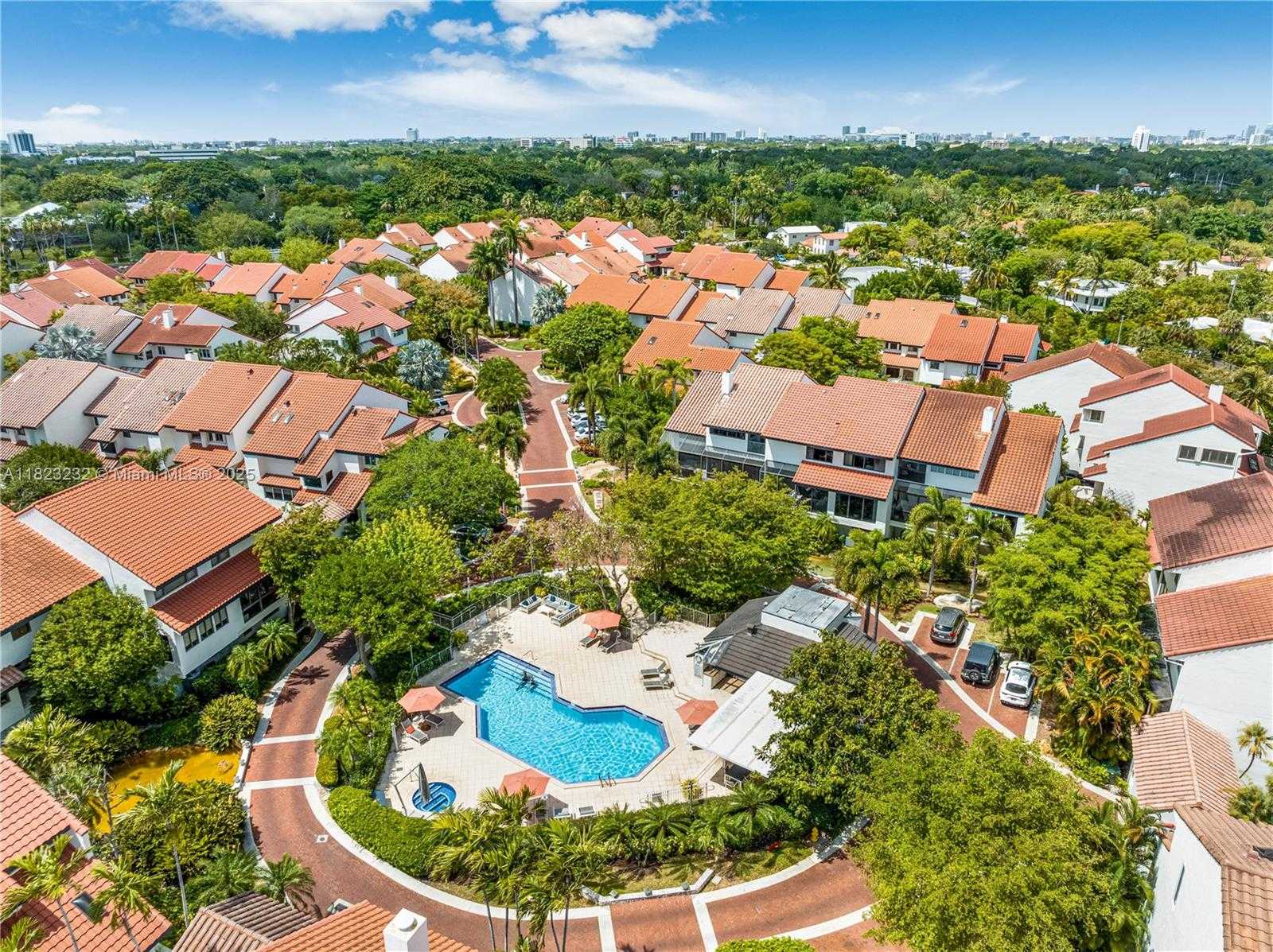 Small Image of 2000 SOUTH BAYSHORE DR #47, Miami Number 32