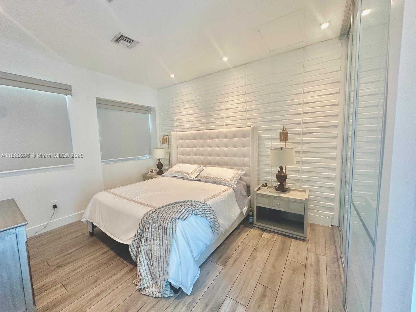 Small Image of 1150 98TH ST #10, Bay Harbor Islands Number 17