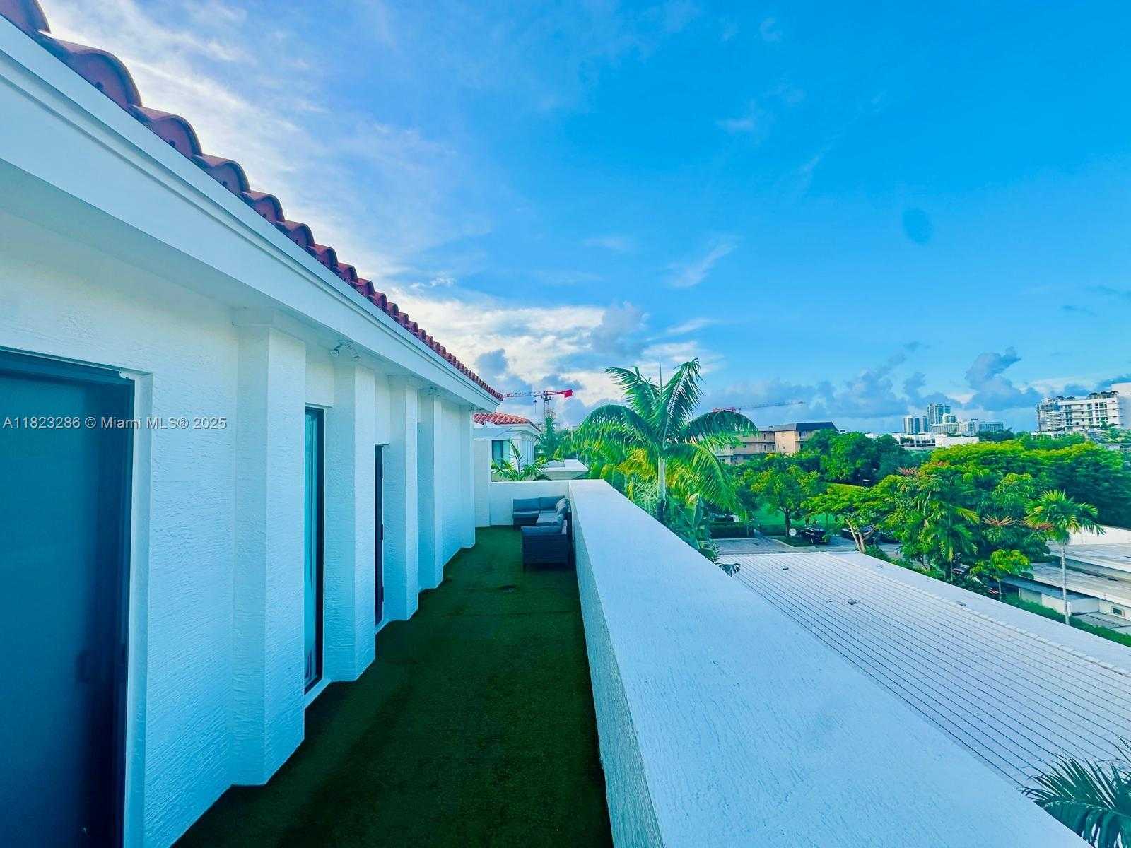 Small Image of 1150 98TH ST #10, Bay Harbor Islands Number 27