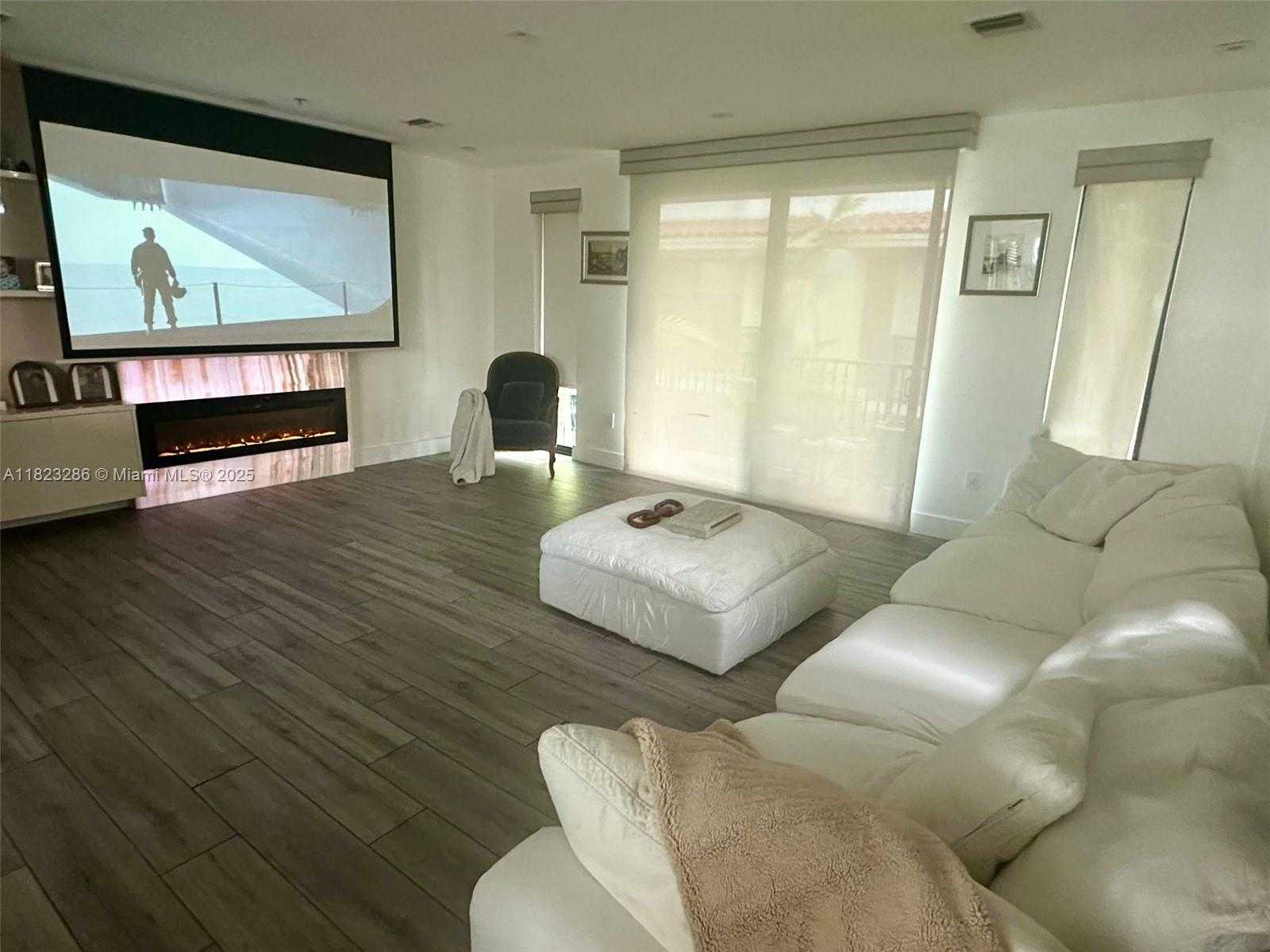 Small Image of 1150 98TH ST #10, Bay Harbor Islands Number 5