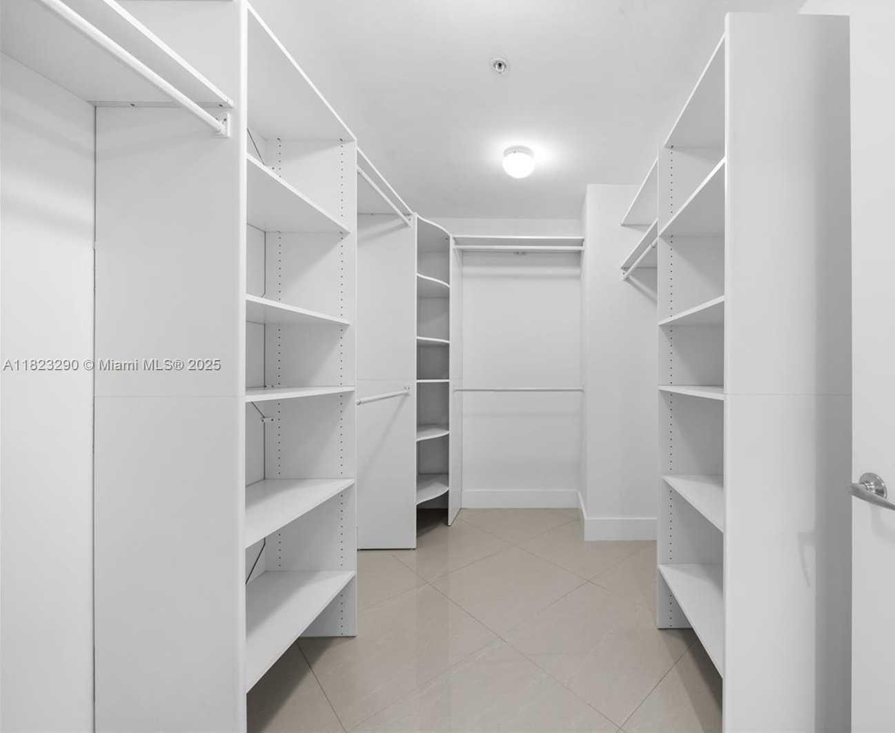 Small Image of 17301 BISCAYNE BLVD #1704, North Miami Beach Number 20