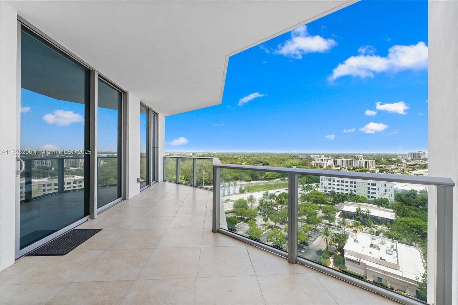 Small Image of 17301 BISCAYNE BLVD #1704, North Miami Beach Number 21