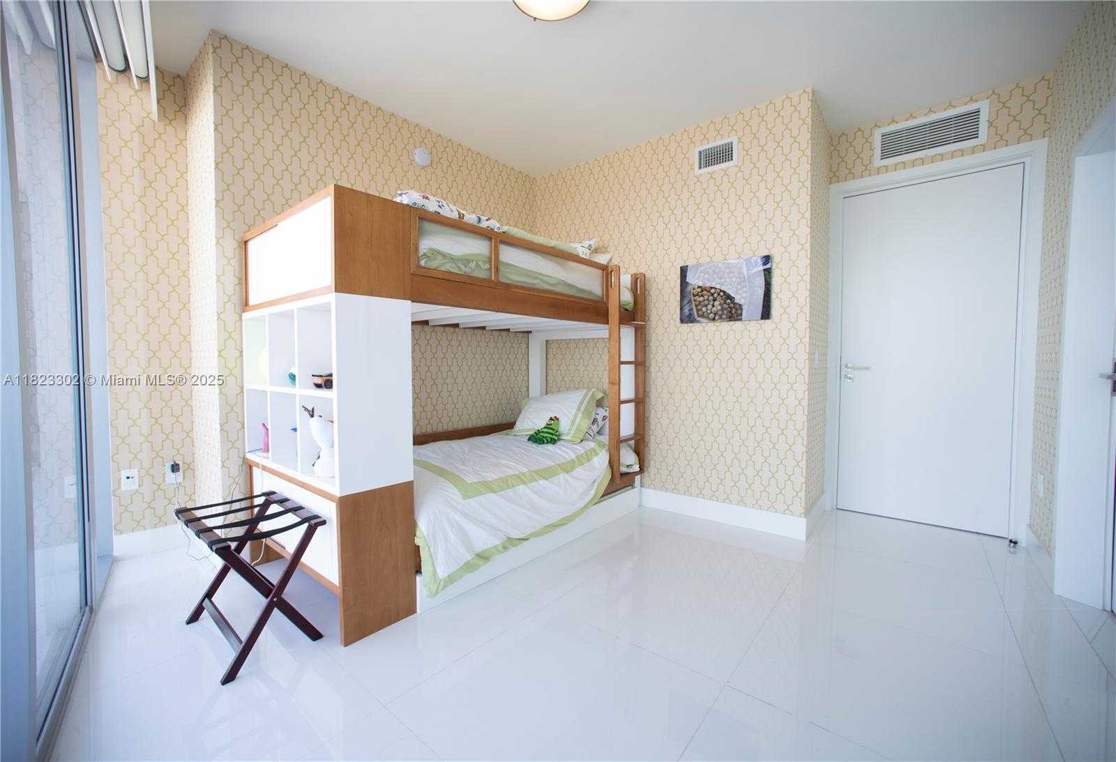 Small Image of 17121 COLLINS AVE #3701, Sunny Isles Beach Number 14