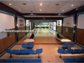 Small Image of 2910 POINT EAST DR #M610, Aventura Number 29
