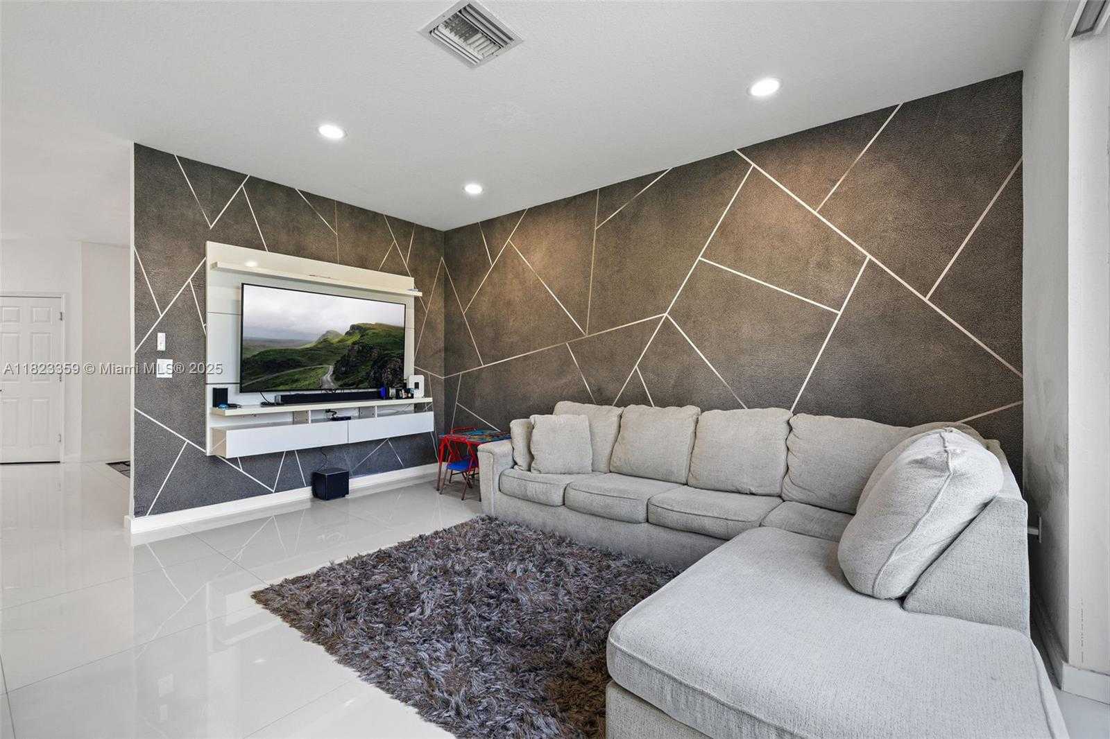 Small Image of 8780 NORTH WEST 116TH PATH, Doral Number 13