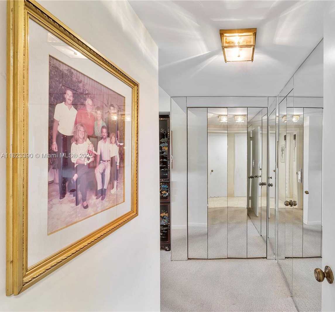Small Image of 3 GROVE ISLE DR #C706, Miami Number 18