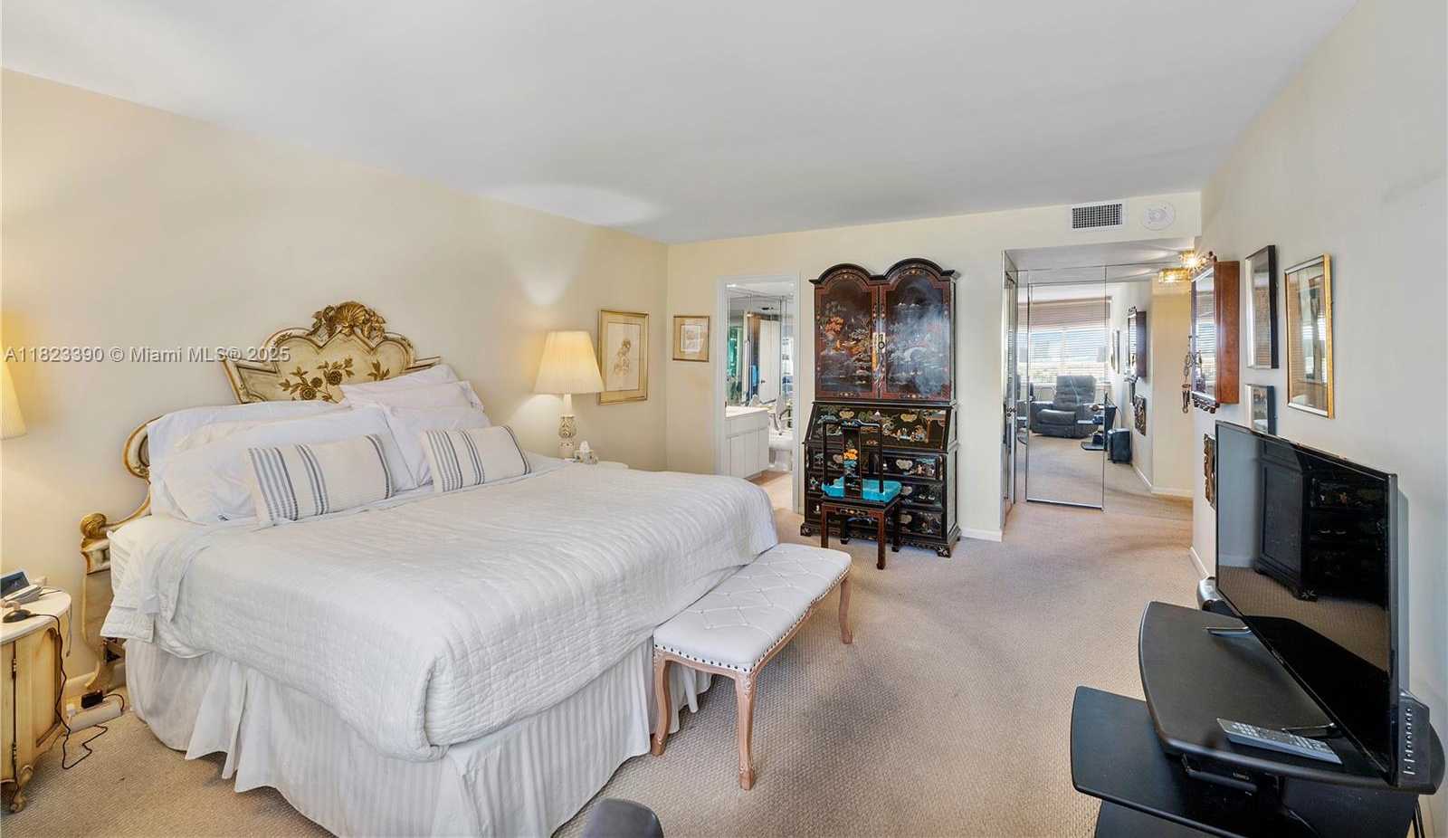 Small Image of 3 GROVE ISLE DR #C706, Miami Number 19