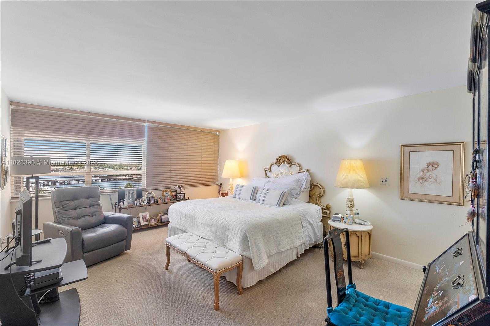 Small Image of 3 GROVE ISLE DR #C706, Miami Number 20