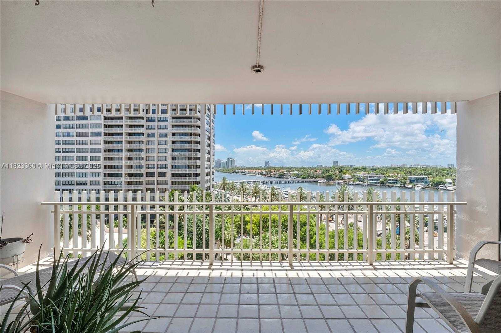 Small Image of 3 GROVE ISLE DR #C706, Miami Number 21