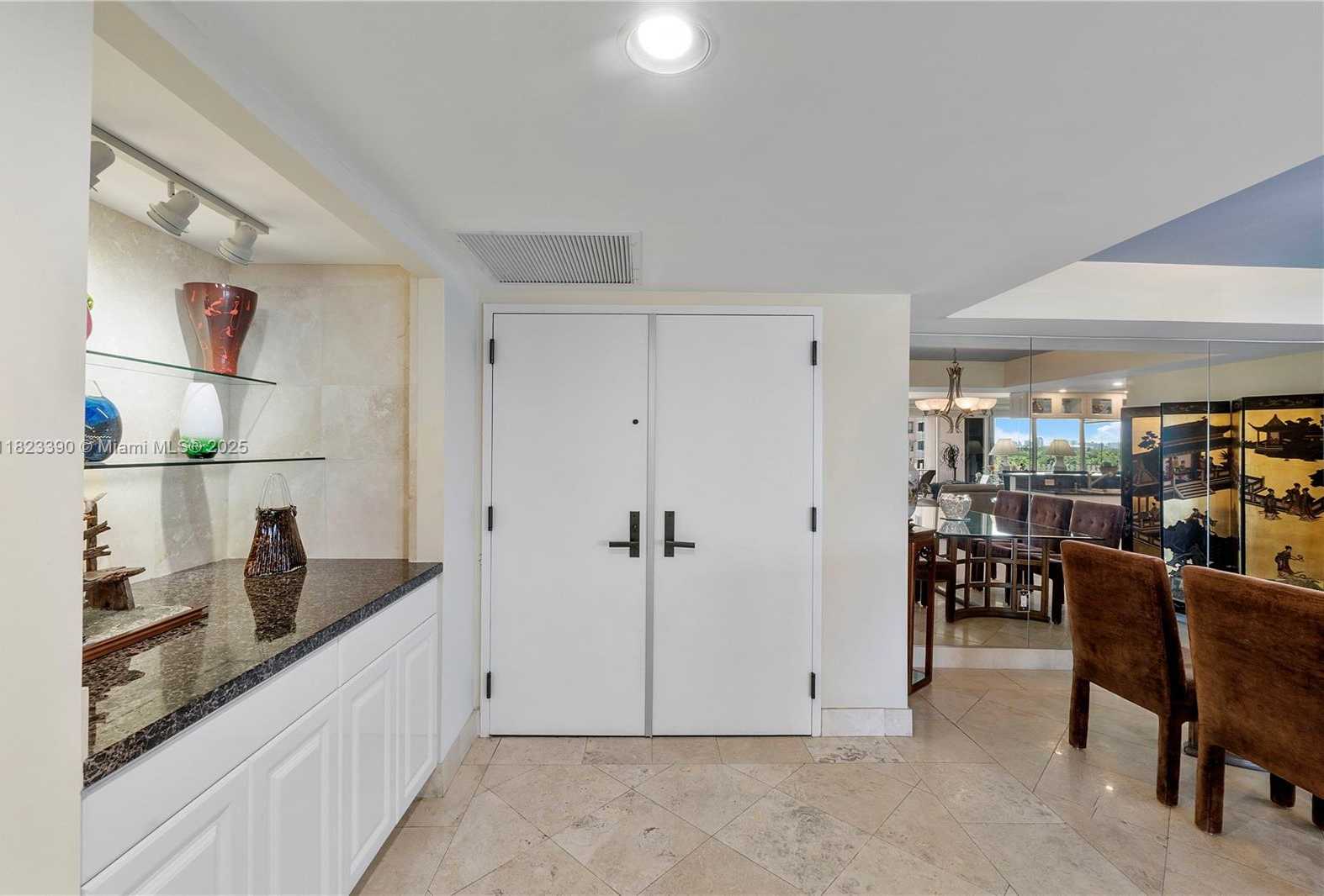 Small Image of 3 GROVE ISLE DR #C706, Miami Number 4