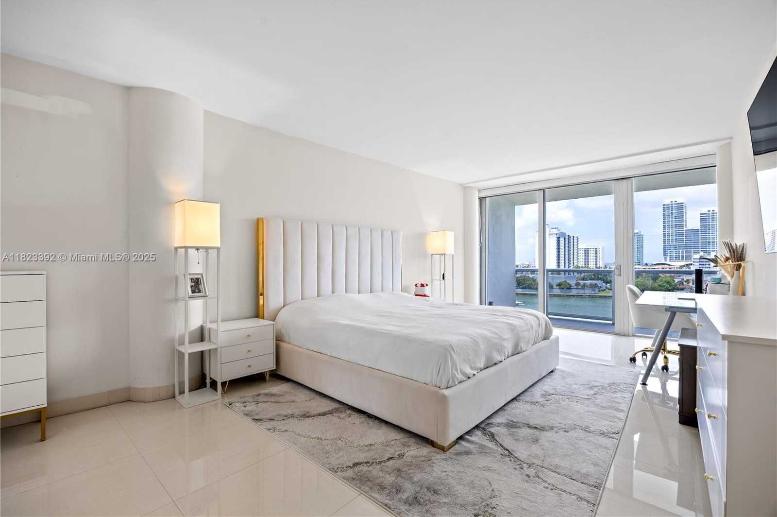 Small Image of 900 BAY DR #620,622, & 624, Miami Beach Number 17