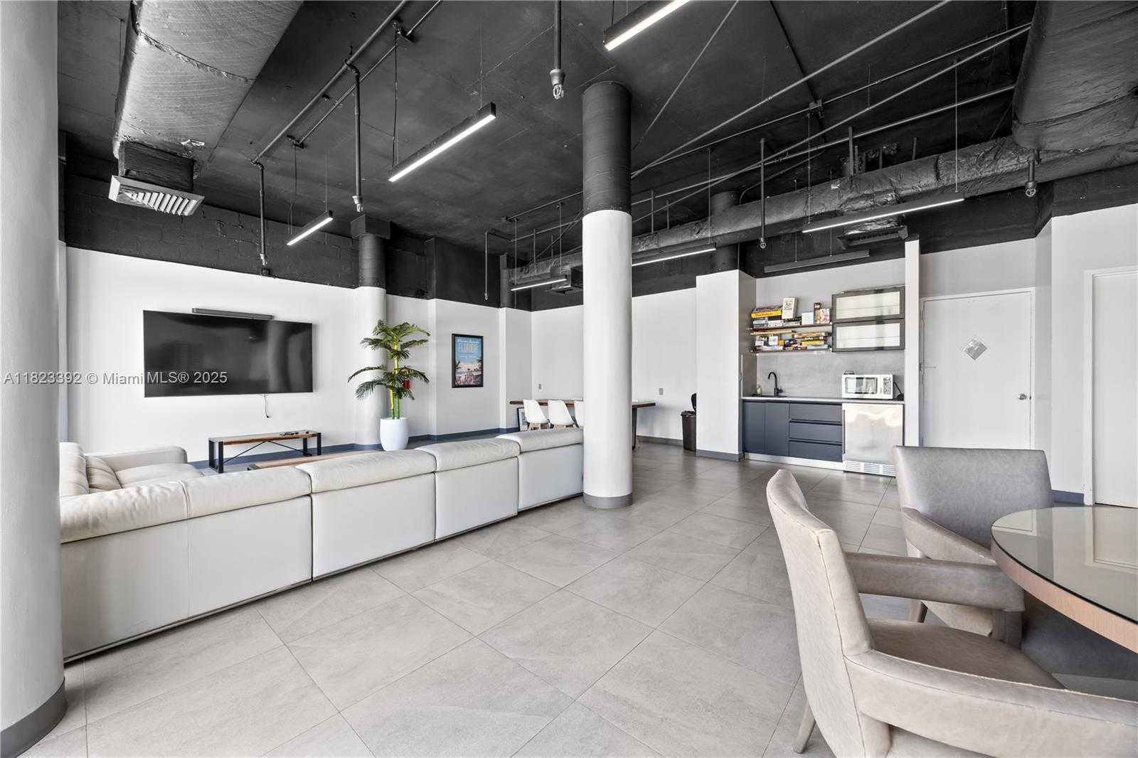 Small Image of 900 BAY DR #620,622, & 624, Miami Beach Number 43