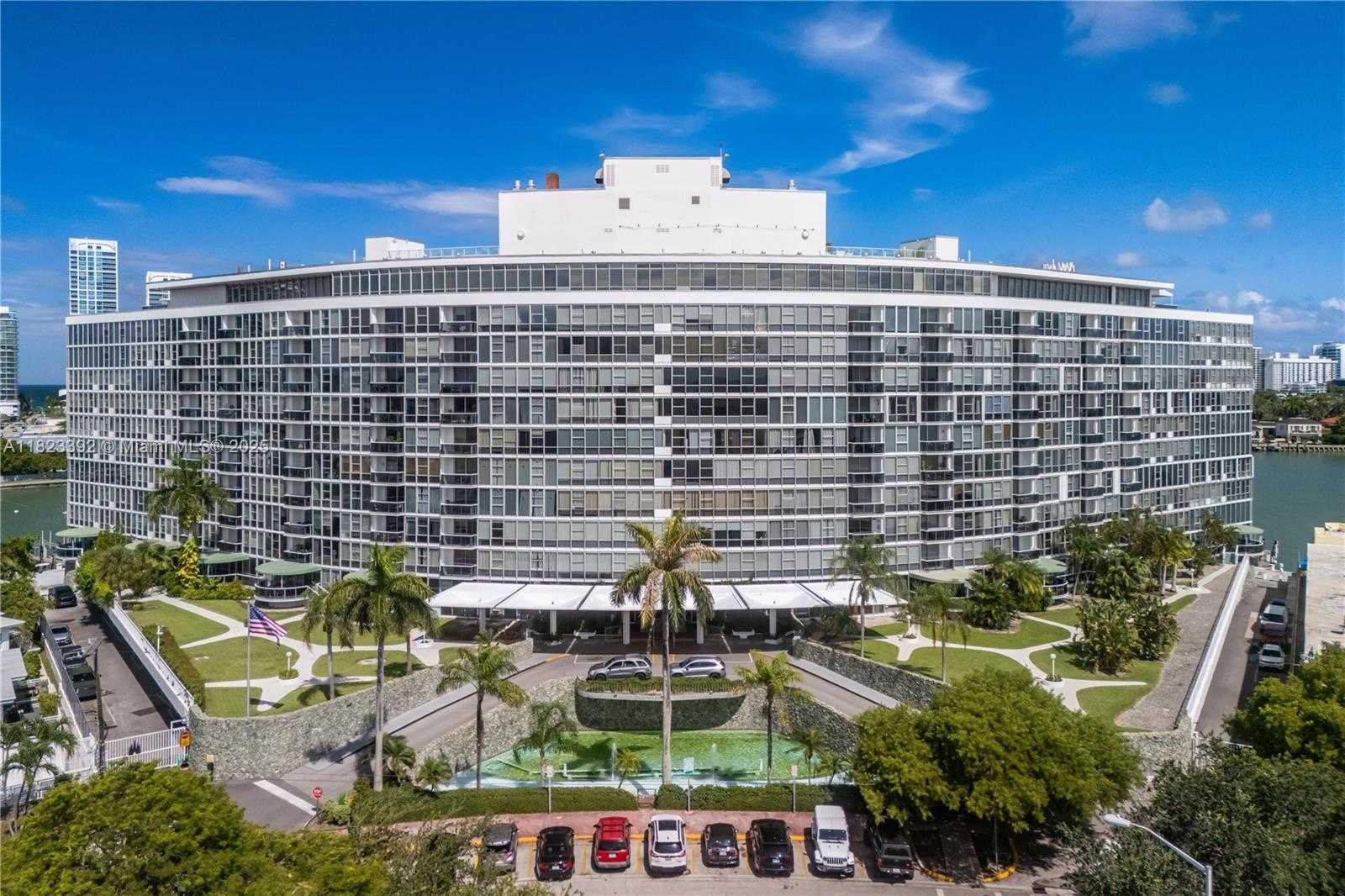 Small Image of 900 BAY DR #620,622, & 624, Miami Beach Number 69