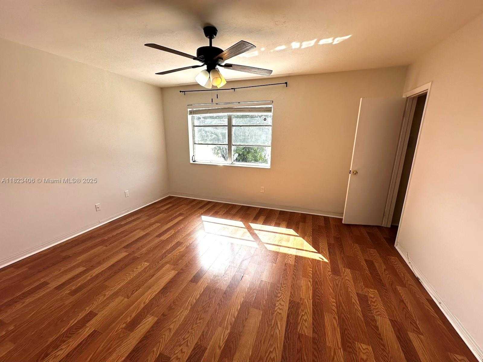 Small Image of 6881 WEST 16TH DR, Hialeah Number 15