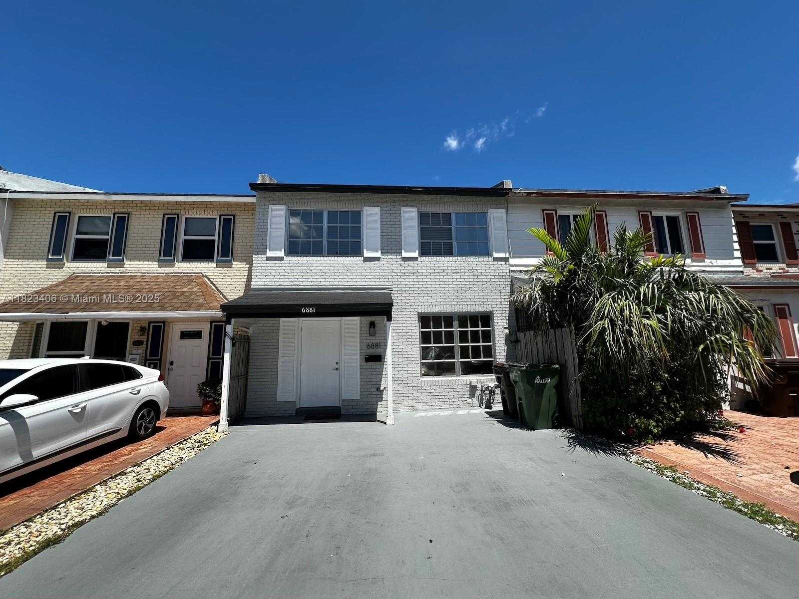 Small Image of 6881 WEST 16TH DR, Hialeah Number 2