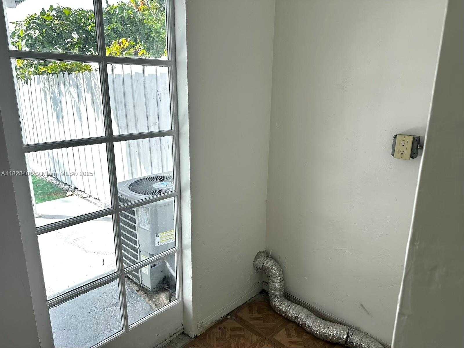 Small Image of 6881 WEST 16TH DR, Hialeah Number 34