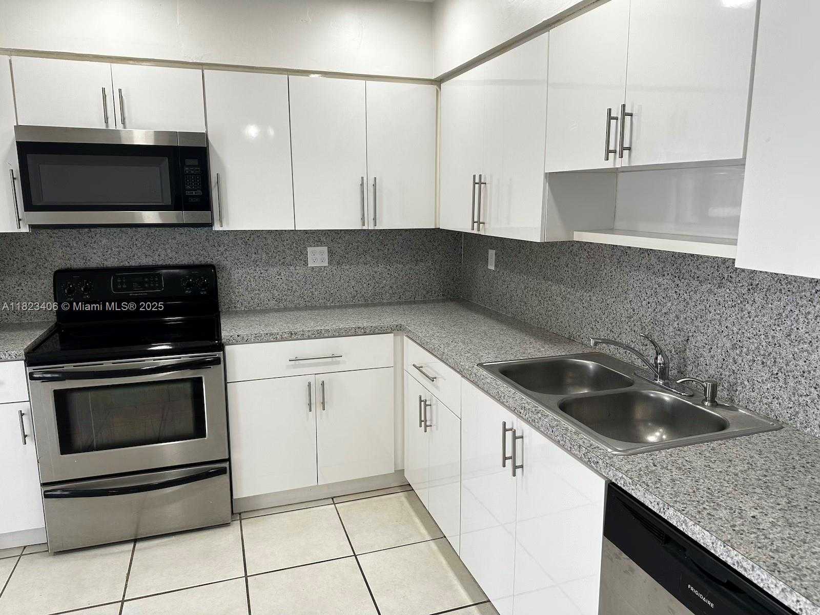 Small Image of 6881 WEST 16TH DR, Hialeah Number 44
